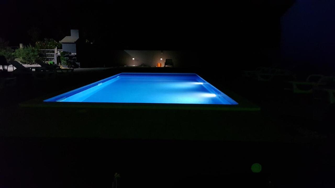 Apartments Zanic With Private Swimming Pool And Sea View スタリグラード エクステリア 写真