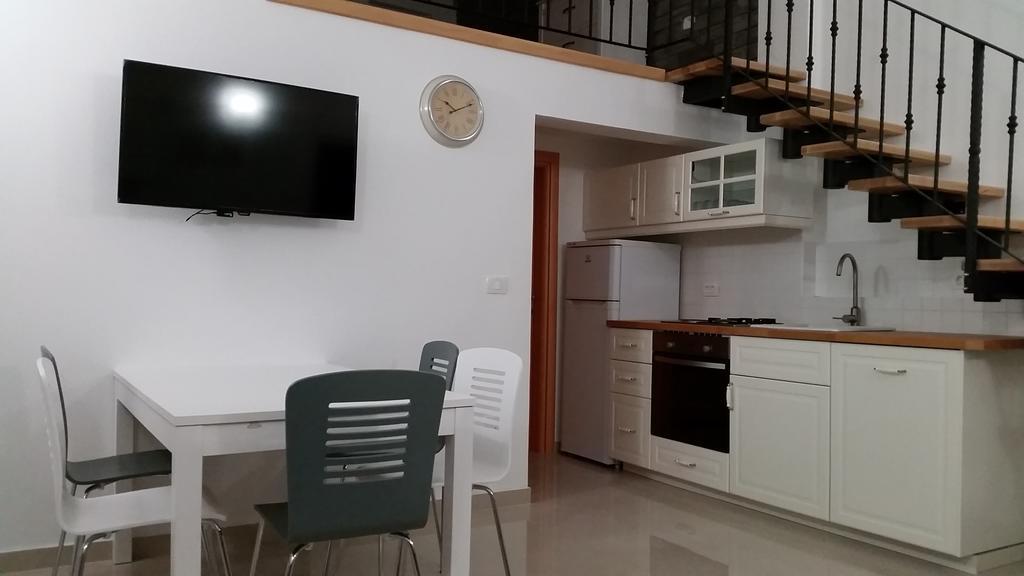 Apartments Zanic With Private Swimming Pool And Sea View スタリグラード エクステリア 写真