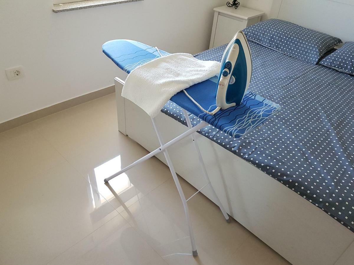 Apartments Zanic With Private Swimming Pool And Sea View スタリグラード エクステリア 写真