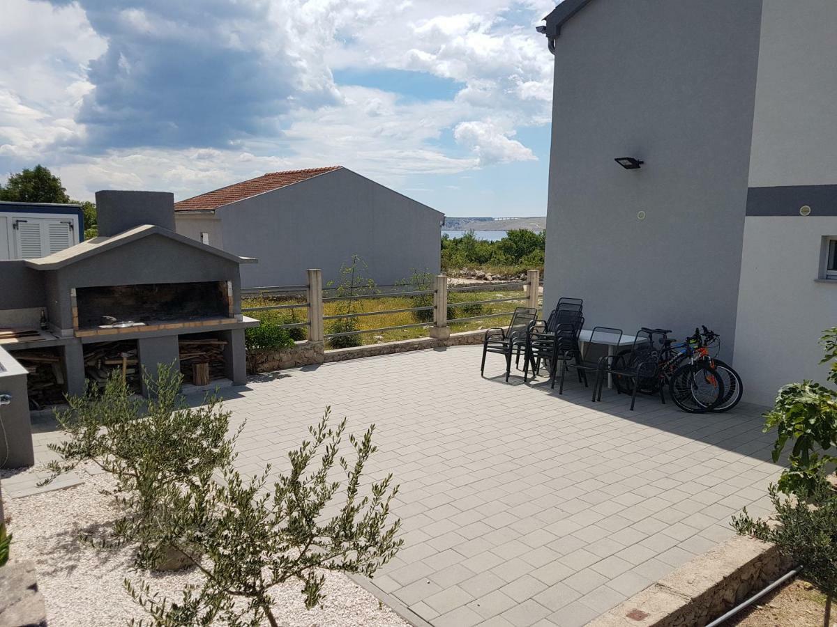 Apartments Zanic With Private Swimming Pool And Sea View スタリグラード エクステリア 写真
