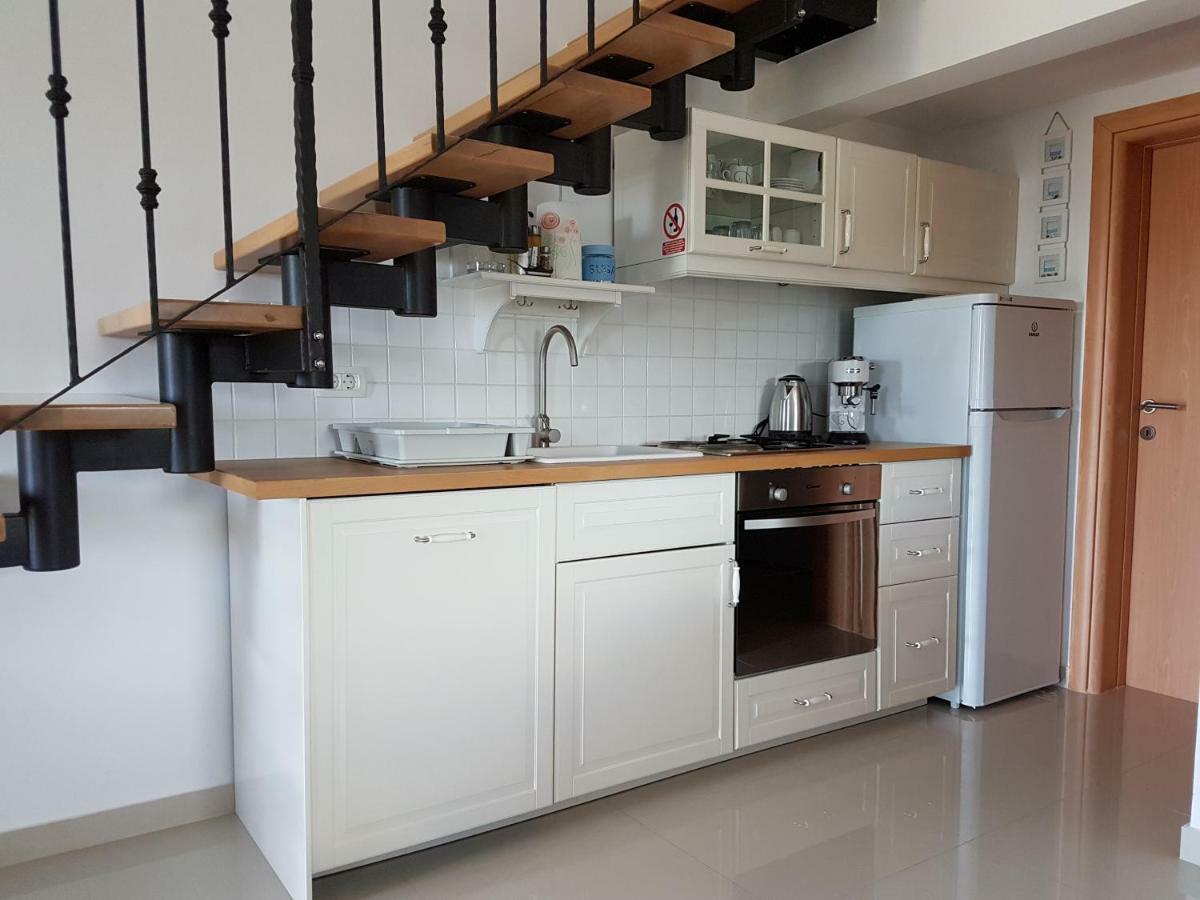 Apartments Zanic With Private Swimming Pool And Sea View スタリグラード エクステリア 写真